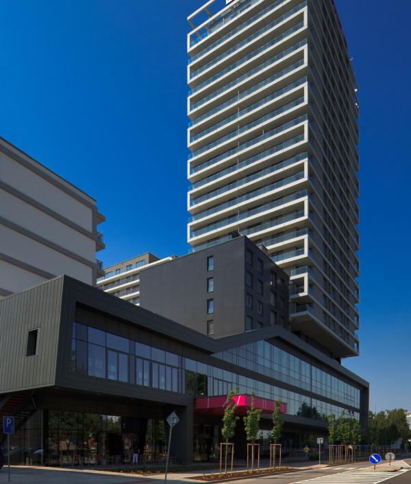 Projekty / OC Retro - video