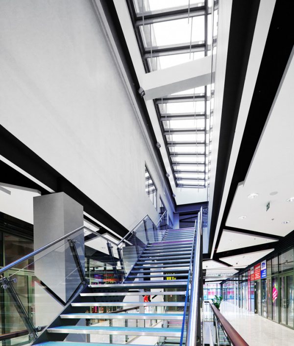 Projekty / OC Retro - video