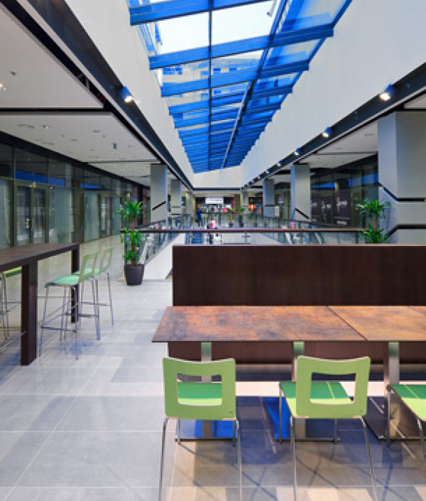 Projekty / OC Retro - video